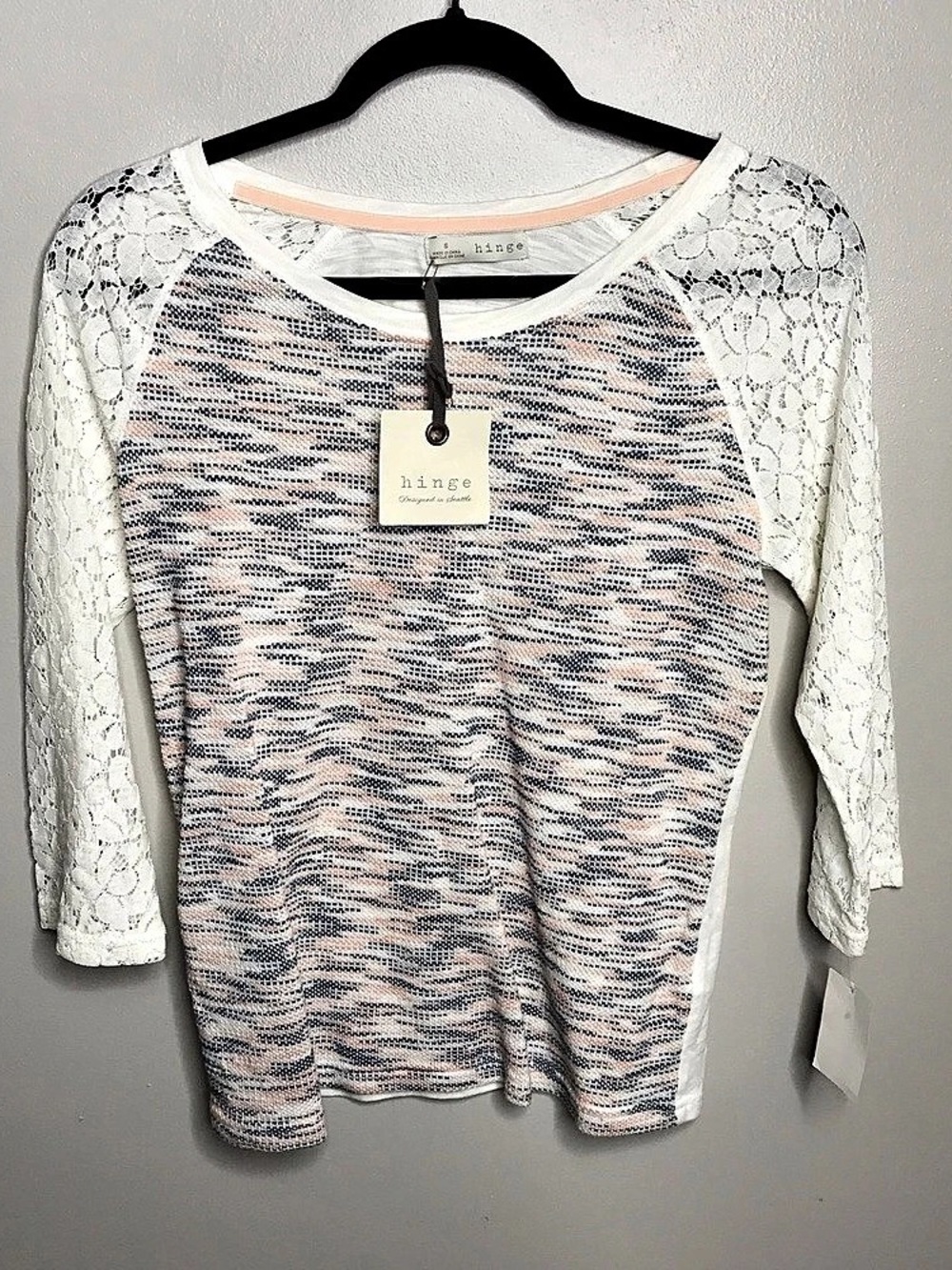 Hinge Abstract Raglan Top White & Pink Small NWT